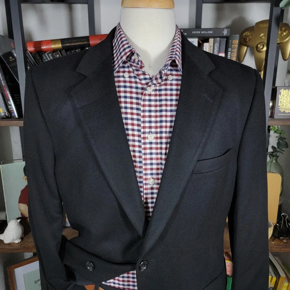 JOS A BANK GORDON Men's Sport Coat Blazer‎ Two Button Solid Black CASHMERE 43R